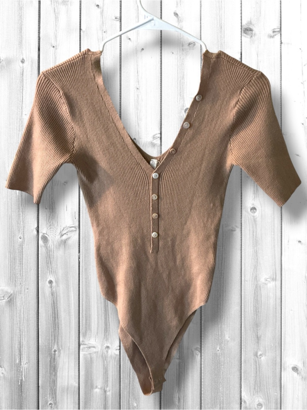 🌹Wishlist Ribbed Button-Front Bodysuit in Tan